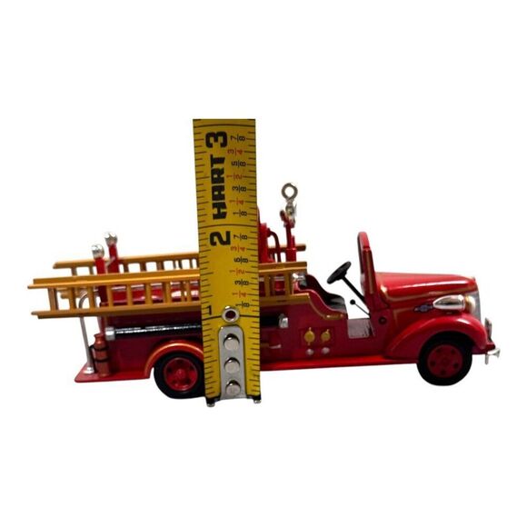 Vintage 2005 Hallmark Keepsake 1938 Chevrolet Fire Engine Ornament Magic Sound - Picture 6 of 11